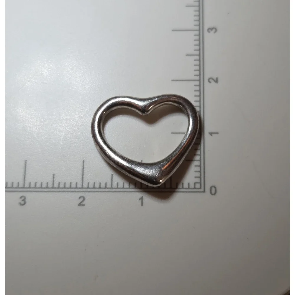Vintage‎ Minimalist Solid Sterling Silver Heart Pendant 925